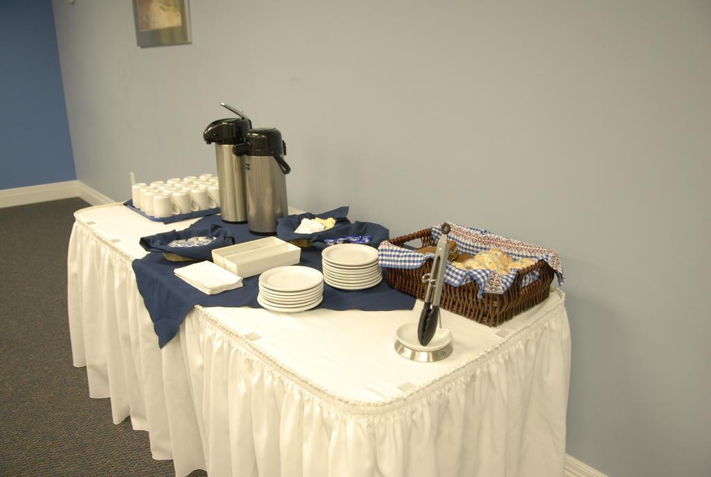 St Christopher'S Hotel Channel Port aux Basques Bagian luar foto