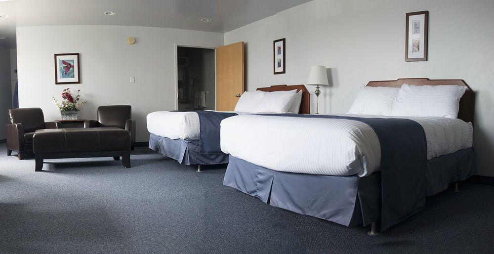 St Christopher'S Hotel Channel Port aux Basques Bagian luar foto