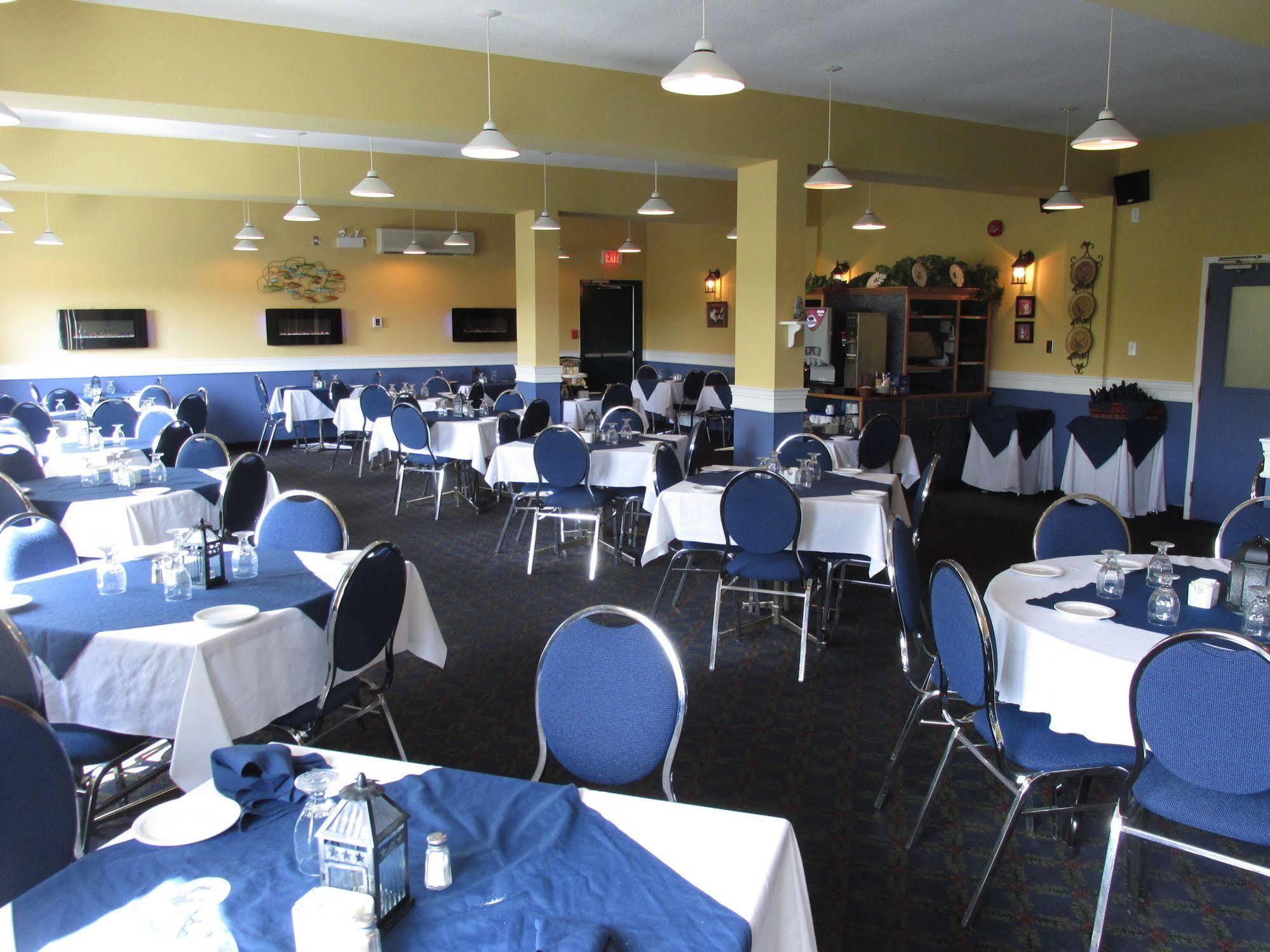 St Christopher'S Hotel Channel Port aux Basques Bagian luar foto