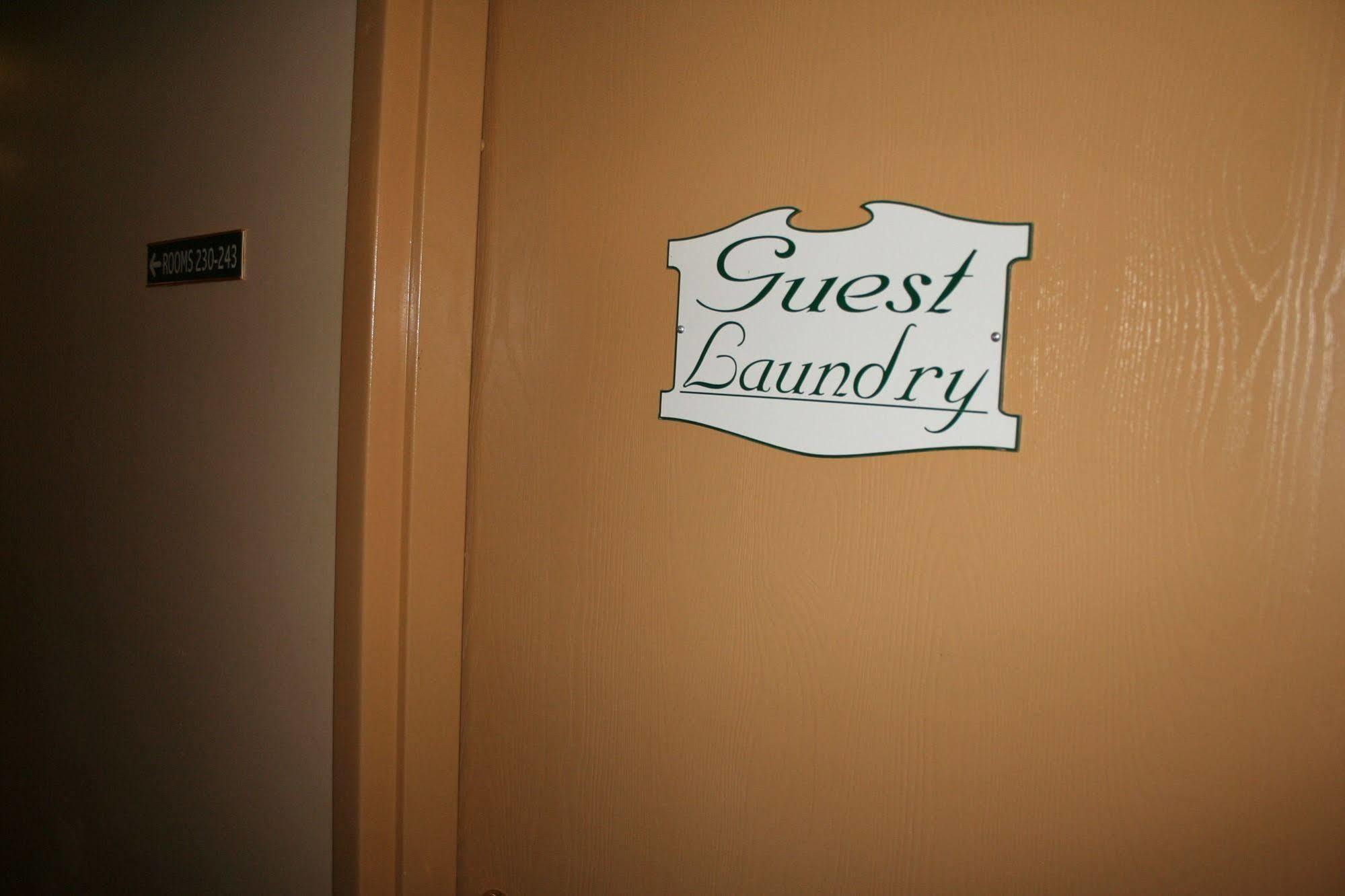 St Christopher'S Hotel Channel Port aux Basques Bagian luar foto