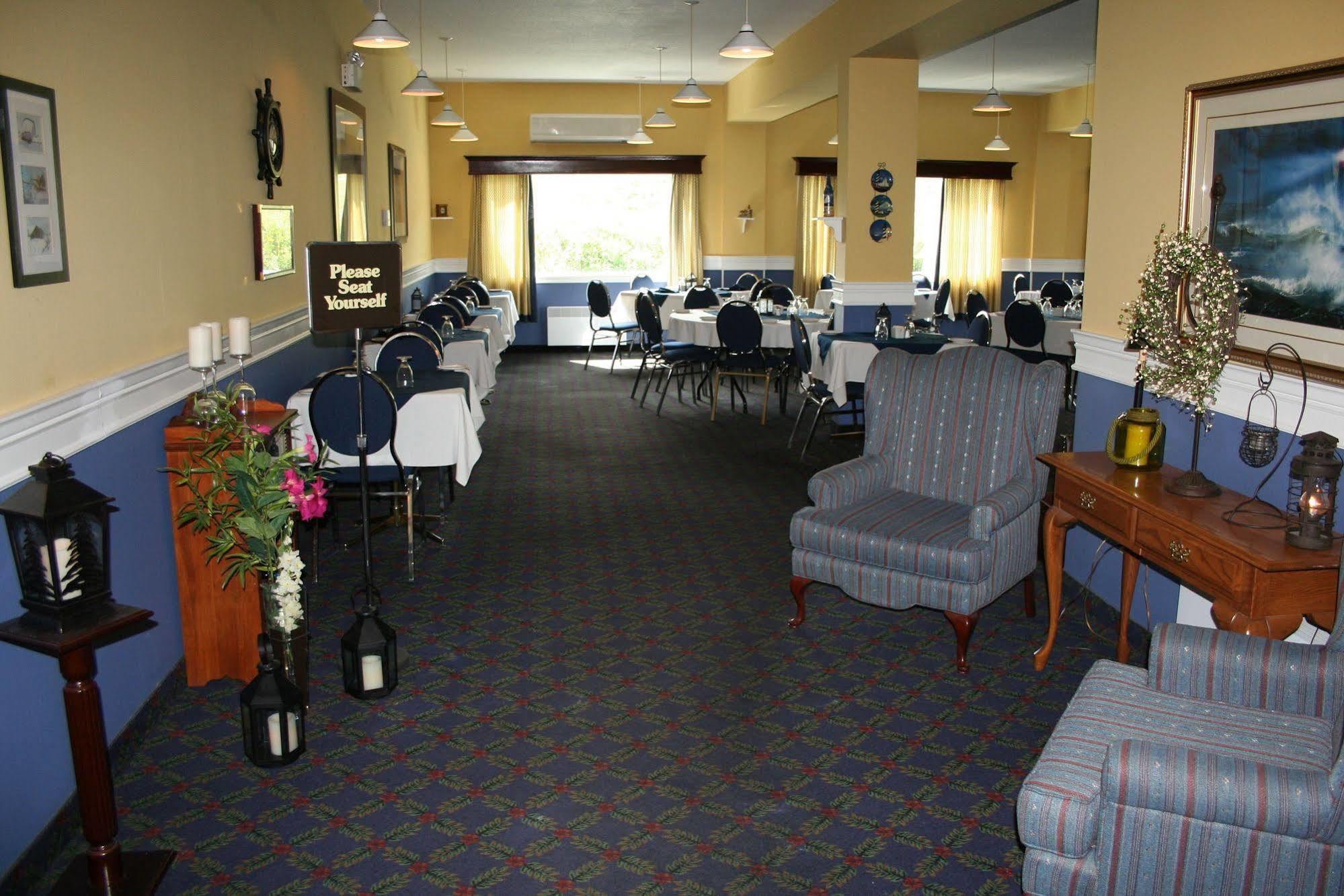 St Christopher'S Hotel Channel Port aux Basques Bagian luar foto