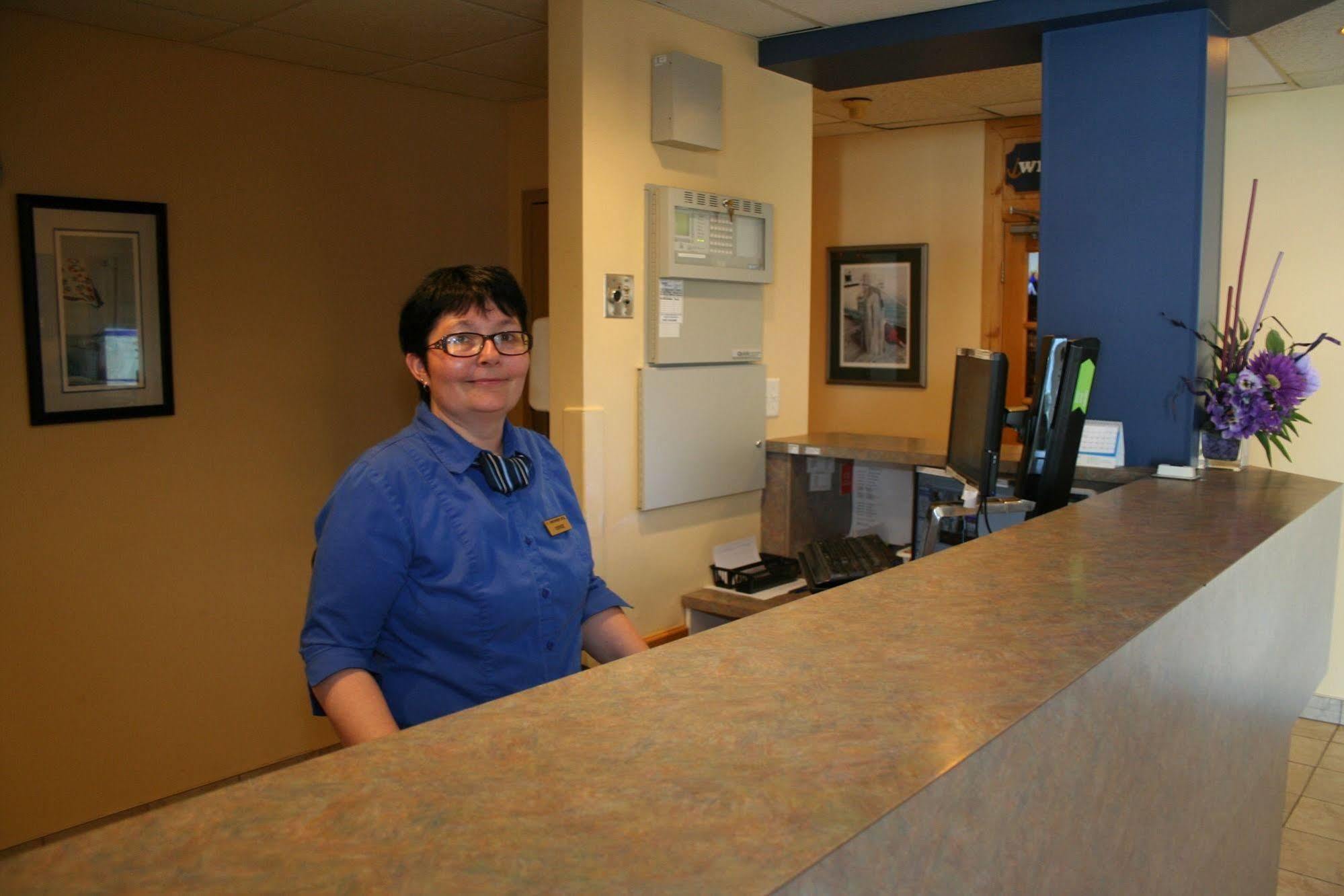St Christopher'S Hotel Channel Port aux Basques Bagian luar foto